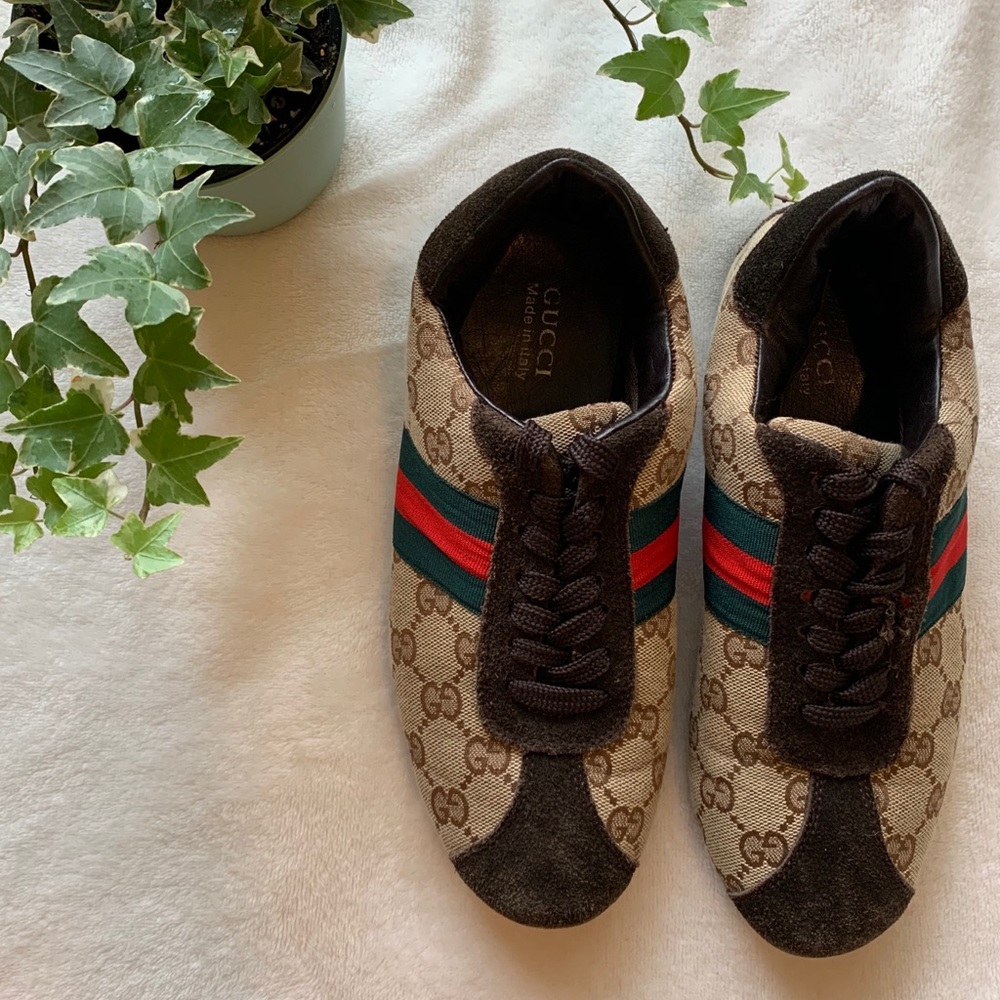 Cute trendy shoes/ Gucci look alike